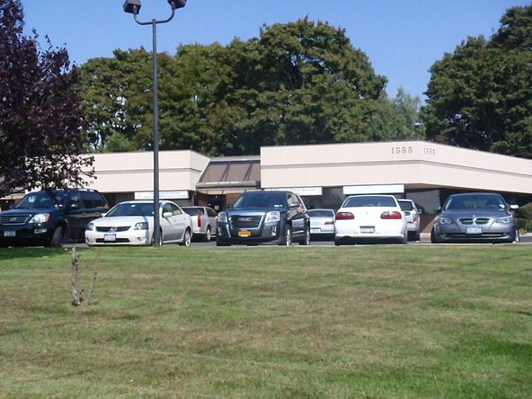 1555 Sunrise Hwy, Bay Shore, NY 11706